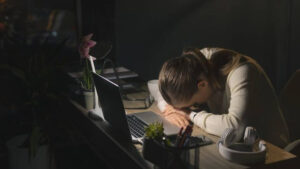 Tushkunlik, stress va xavotir: dushanba haftaning eng xavfli kuni ekanligi isbotlandi