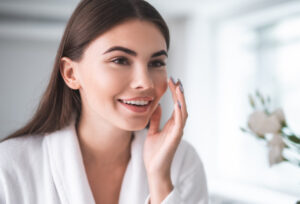 Doimo yosh ko‘rinish uchun: tarkibida retinol miqdori ko‘p bo‘lgan 5 ta mahsulot